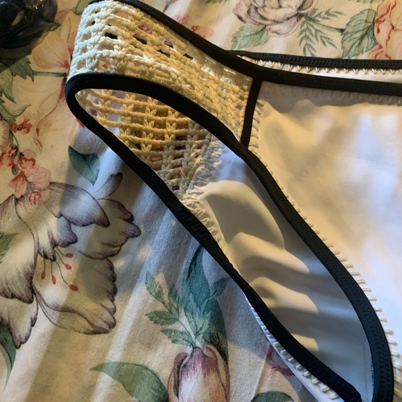NWT Victoria Secret Elegant White and Black Bikini Bottom Size Large - Picture 2 of 12
